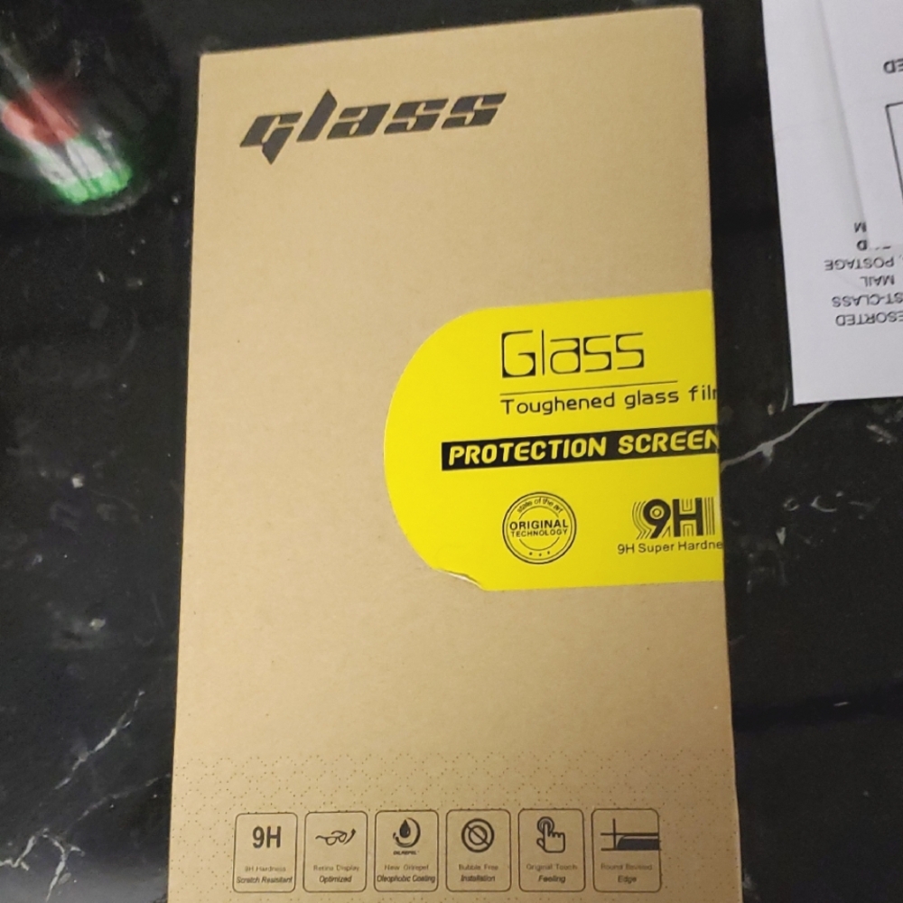 Samsung Galaxy s10 privacy screen protector. (1) replacement screen  by Glass.